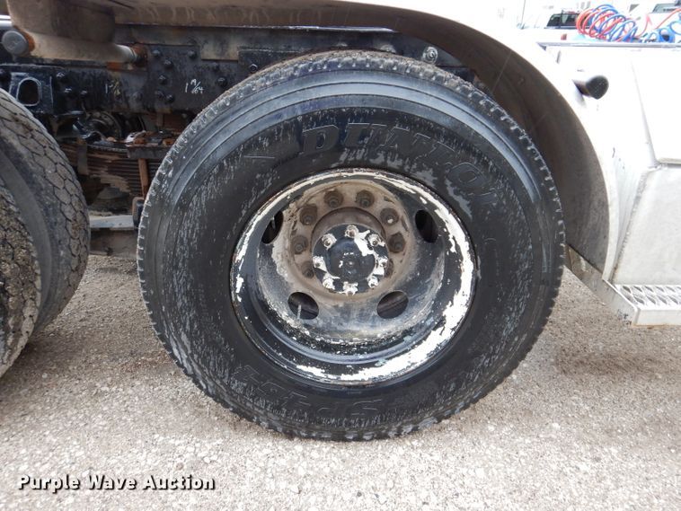 image for item JK9361 2000 Sterling L-Line  semi truck