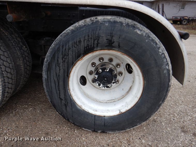 image for item JK9361 2000 Sterling L-Line  semi truck