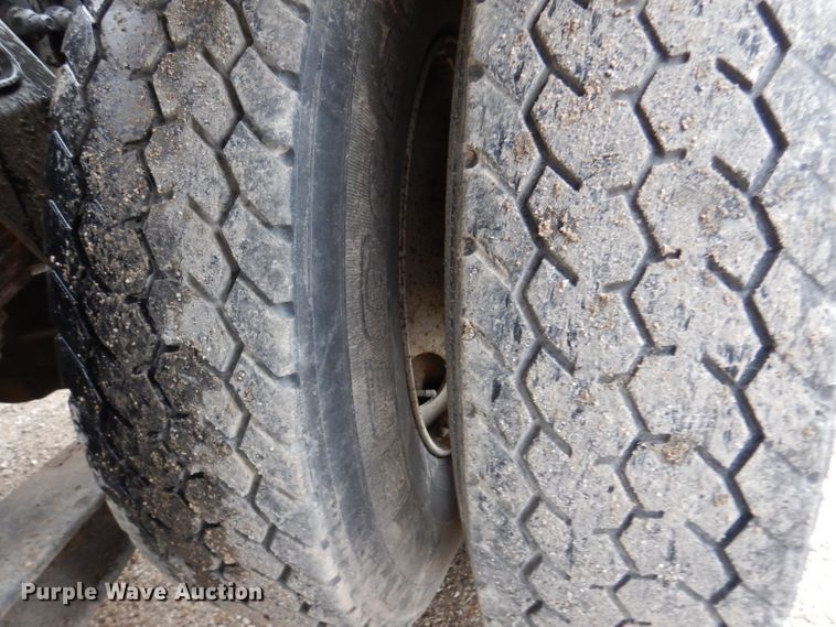 image for item JK9361 2000 Sterling L-Line  semi truck