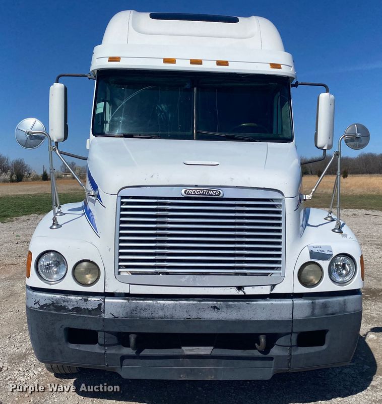 image for item JN9268 2001 Freigtliner Century Classic  semi truck