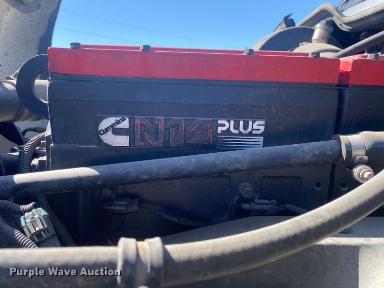 image for item JN9268 2001 Freigtliner Century Classic  semi truck