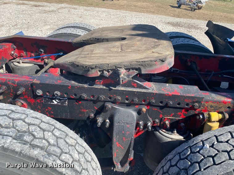 image for item JN9268 2001 Freigtliner Century Classic  semi truck