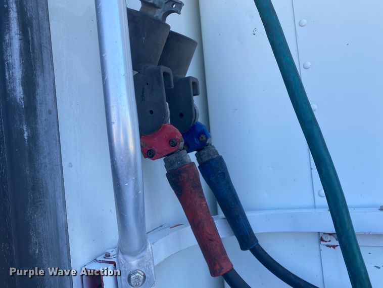 image for item JN9268 2001 Freigtliner Century Classic  semi truck