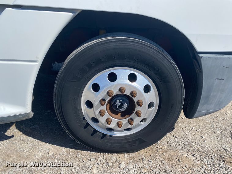 image for item JN9268 2001 Freigtliner Century Classic  semi truck