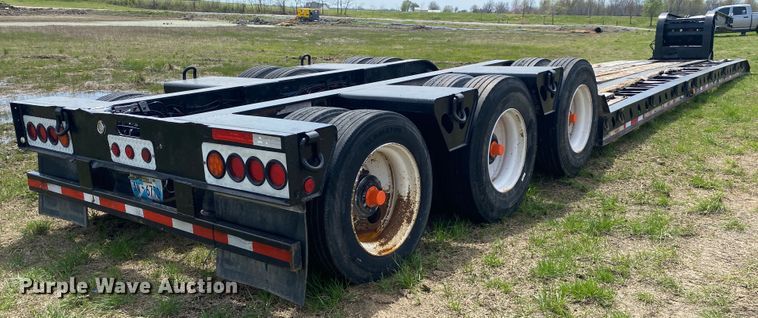 image for item JN9291 2006 XL Specialized XL80MG  lowboy equipment trailer