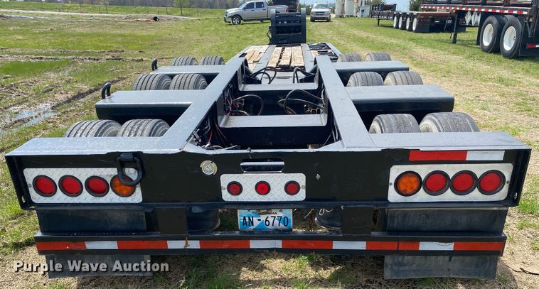 image for item JN9291 2006 XL Specialized XL80MG  lowboy equipment trailer