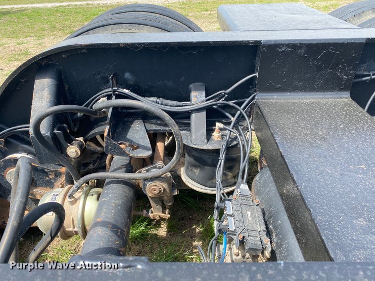 image for item JN9291 2006 XL Specialized XL80MG  lowboy equipment trailer