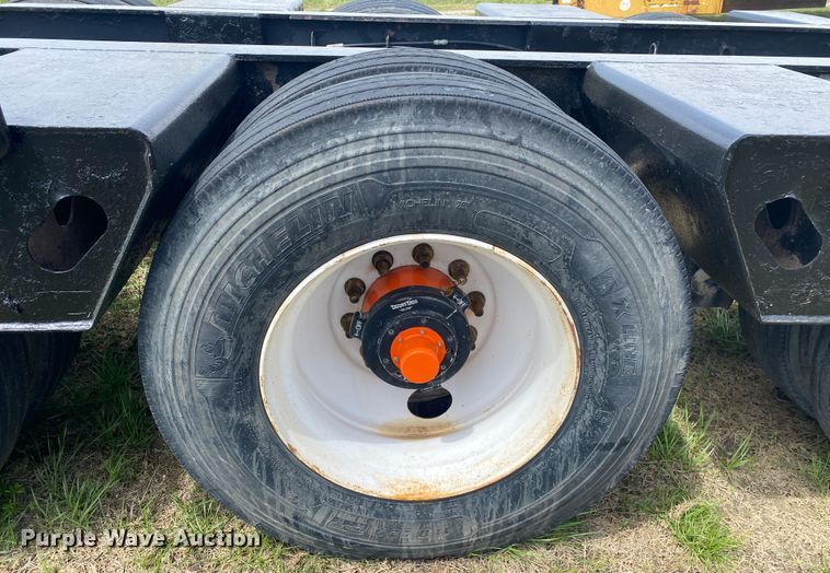 image for item JN9291 2006 XL Specialized XL80MG  lowboy equipment trailer