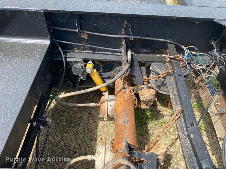 image for item JN9291 2006 XL Specialized XL80MG  lowboy equipment trailer