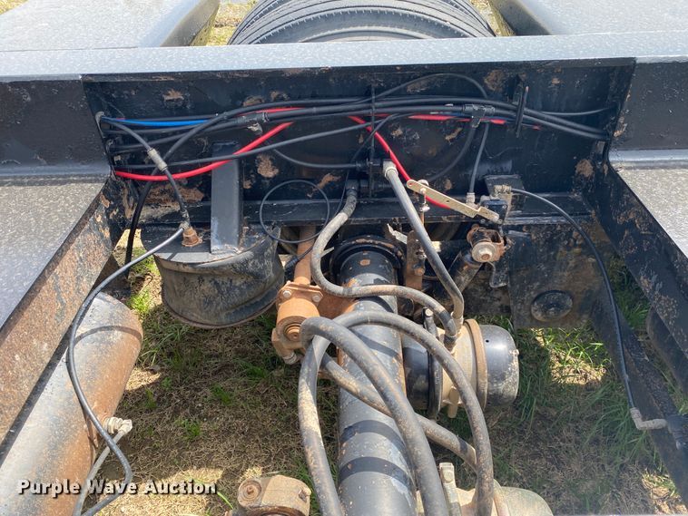 image for item JN9291 2006 XL Specialized XL80MG  lowboy equipment trailer