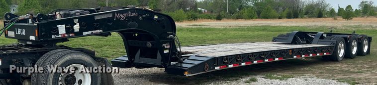 image for item JN9295 2009 Fontaine Magnitude 55H  lowboy equipment trailer