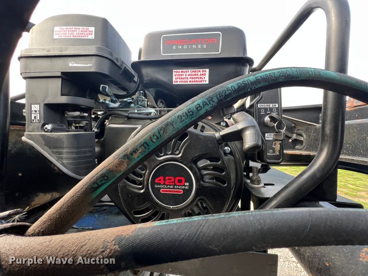 image for item JN9295 2009 Fontaine Magnitude 55H  lowboy equipment trailer