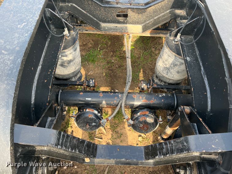 image for item JN9295 2009 Fontaine Magnitude 55H  lowboy equipment trailer