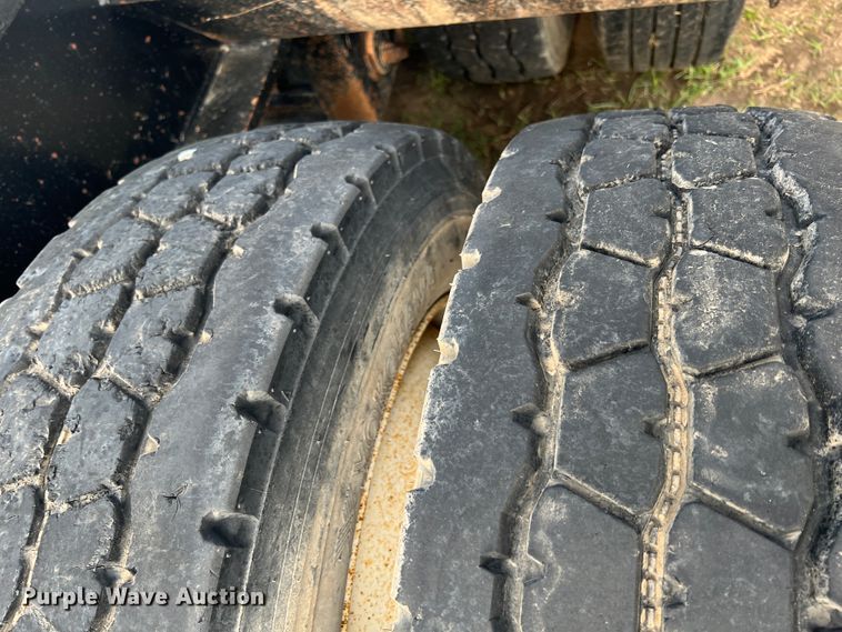 image for item JN9295 2009 Fontaine Magnitude 55H  lowboy equipment trailer