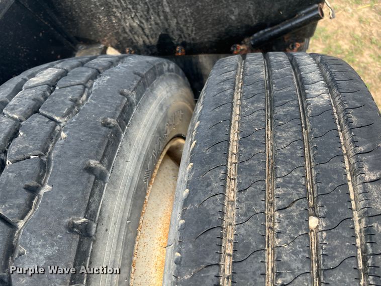 image for item JN9295 2009 Fontaine Magnitude 55H  lowboy equipment trailer