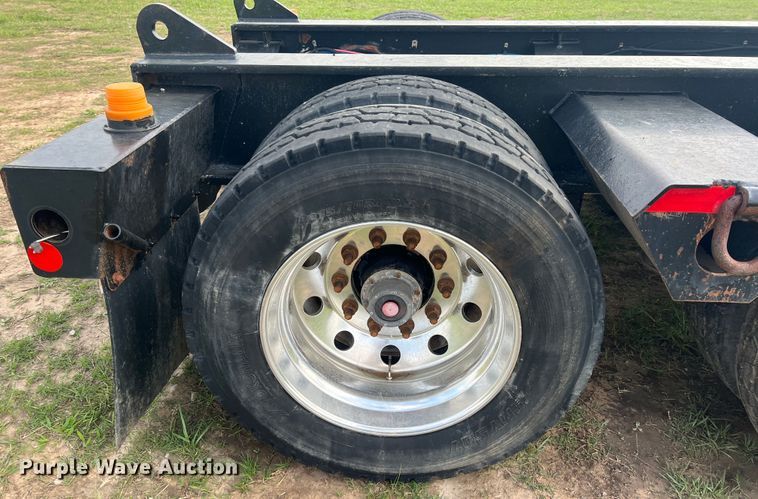 image for item JN9295 2009 Fontaine Magnitude 55H  lowboy equipment trailer