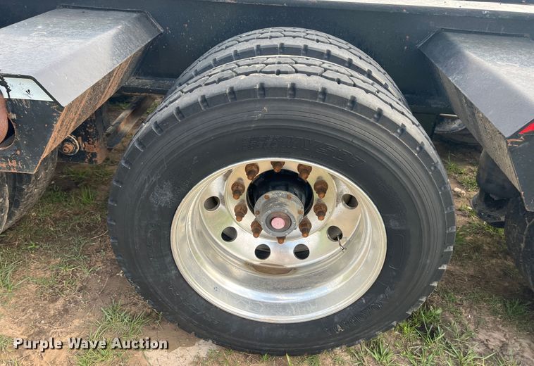 image for item JN9295 2009 Fontaine Magnitude 55H  lowboy equipment trailer