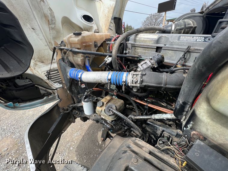 image for item KG9825 2008 Freightliner Columbia 120  semi truck