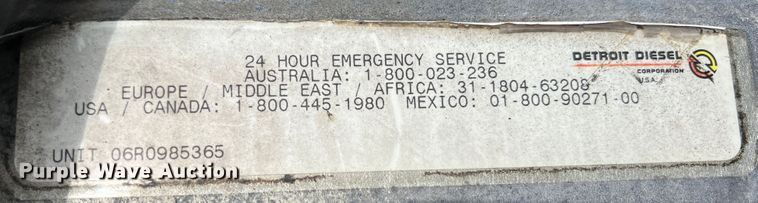 image for item KG9825 2008 Freightliner Columbia 120  semi truck