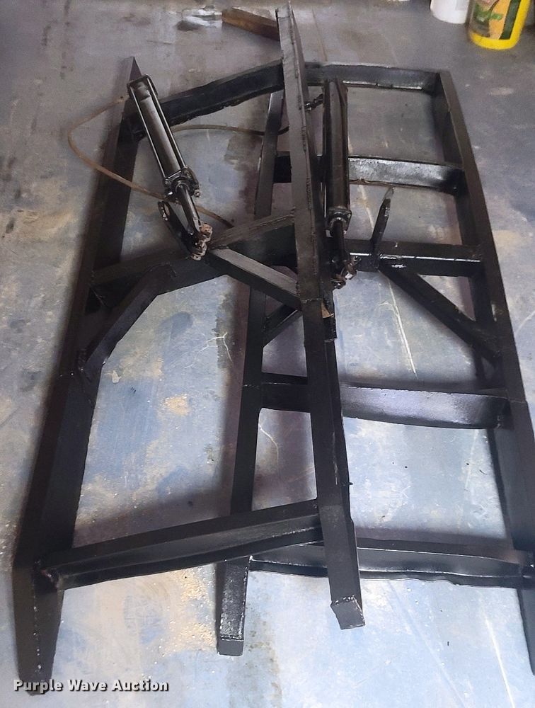 image for item KH9835 1989 Shop built  equipment trailer