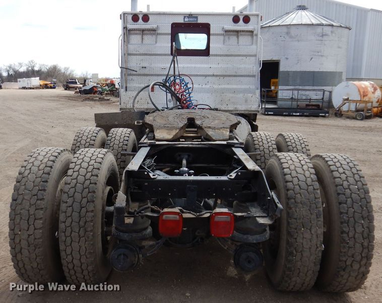 image for item KN9967 1990 Kenworth T600  semi truck