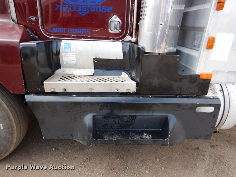 image for item KN9967 1990 Kenworth T600  semi truck