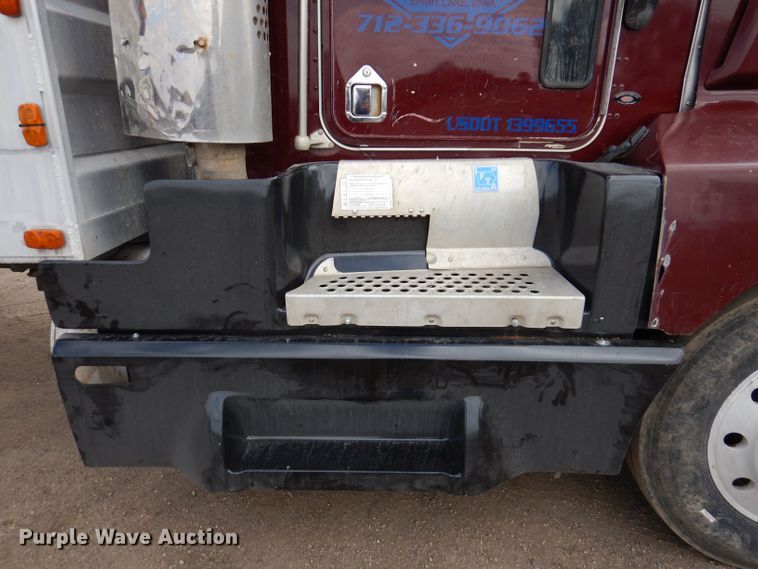 image for item KN9967 1990 Kenworth T600  semi truck