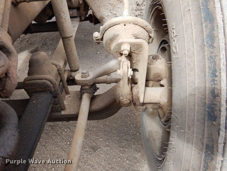 image for item KN9967 1990 Kenworth T600  semi truck