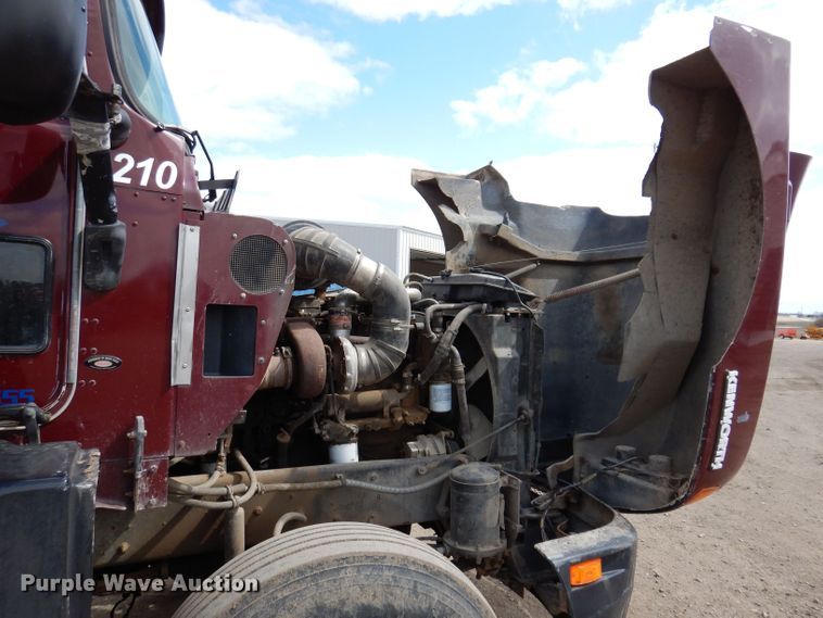 image for item KN9967 1990 Kenworth T600  semi truck