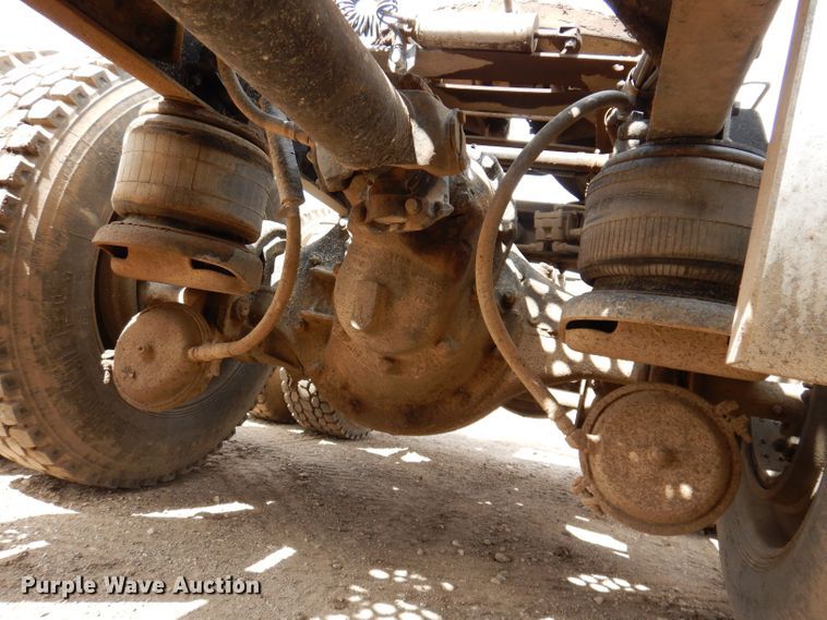 image for item KN9967 1990 Kenworth T600  semi truck