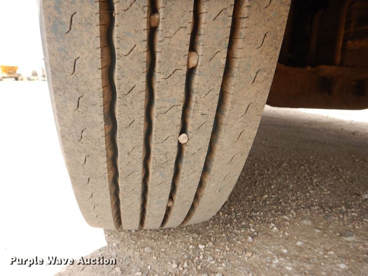 image for item KN9967 1990 Kenworth T600  semi truck