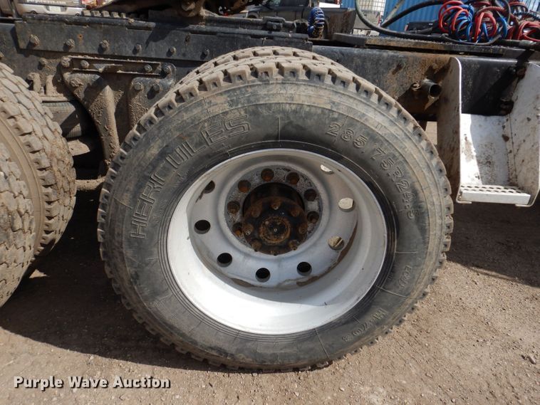 image for item KN9967 1990 Kenworth T600  semi truck