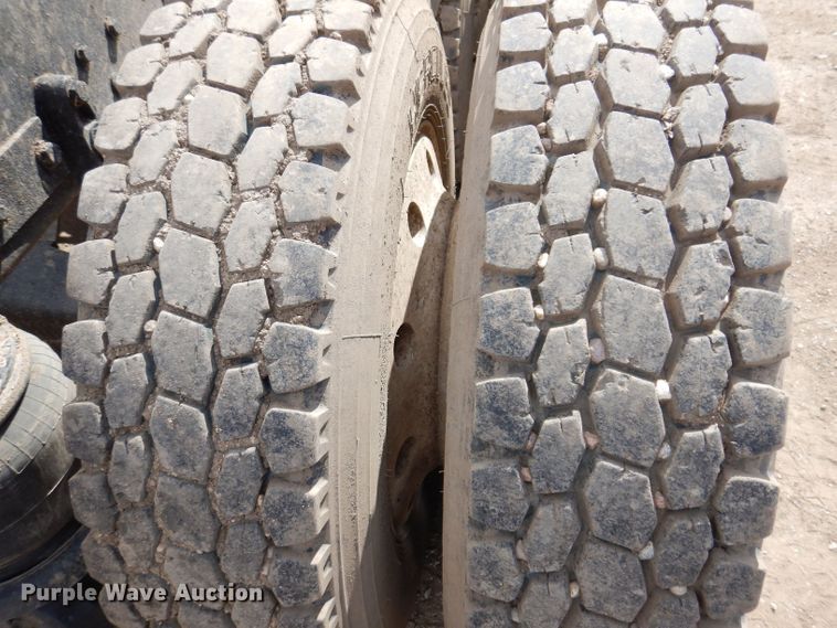 image for item KN9967 1990 Kenworth T600  semi truck