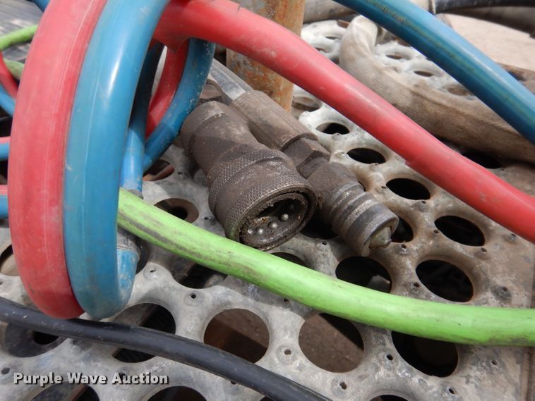 image for item KN9968 2005 Freightliner Columbia  semi truck