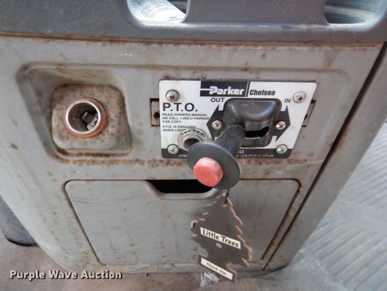 image for item KN9968 2005 Freightliner Columbia  semi truck