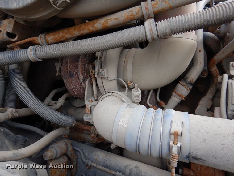 image for item KN9968 2005 Freightliner Columbia  semi truck