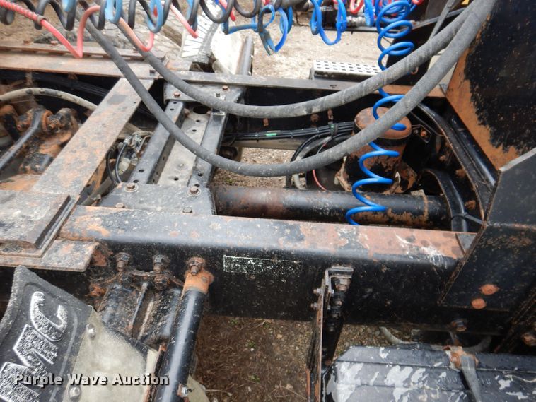 image for item KN9989 1994 White GMC WG  semi truck