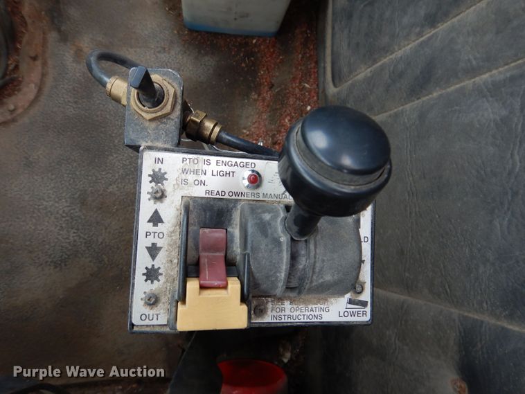 image for item KN9989 1994 White GMC WG  semi truck