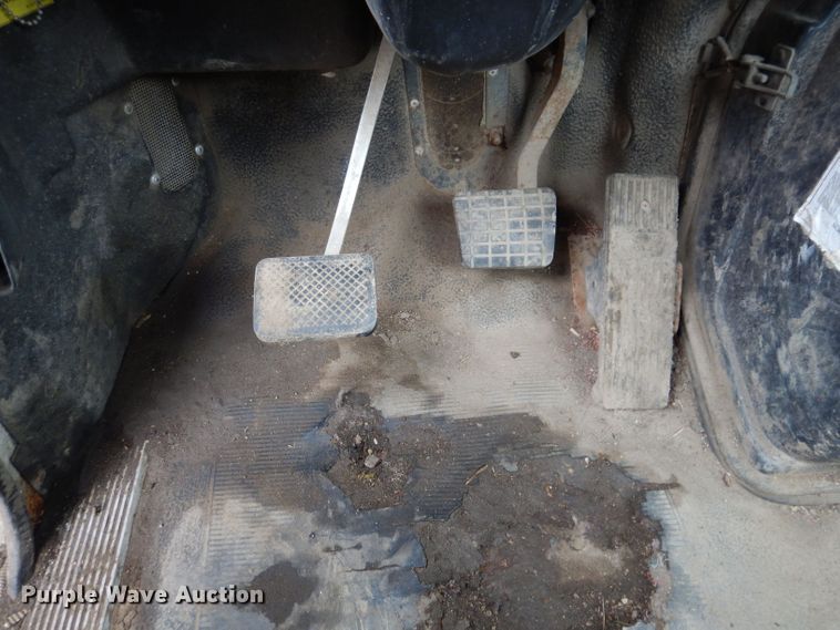 image for item KN9989 1994 White GMC WG  semi truck