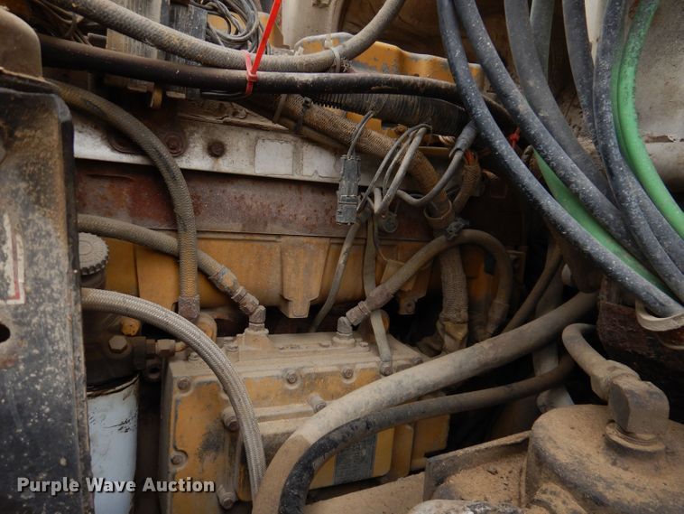 image for item KN9989 1994 White GMC WG  semi truck