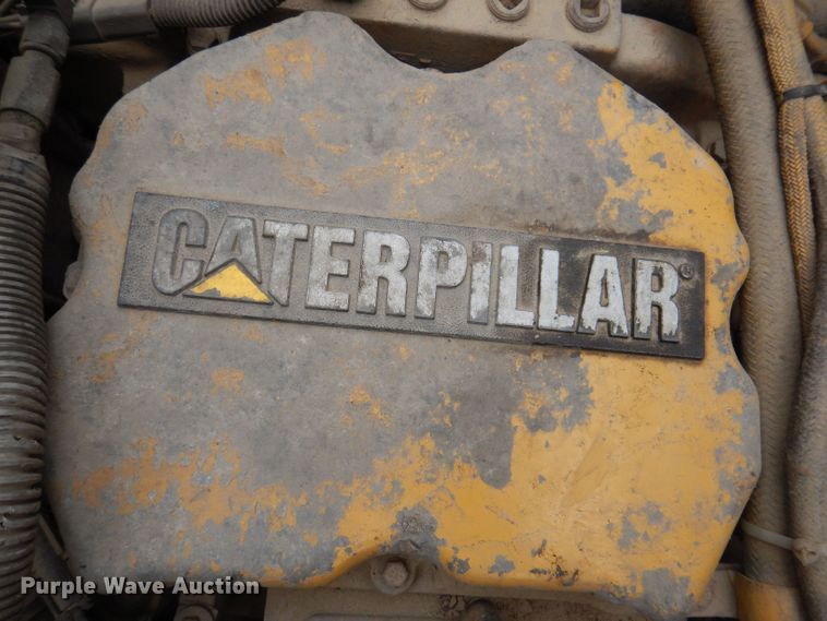 image for item KN9989 1994 White GMC WG  semi truck