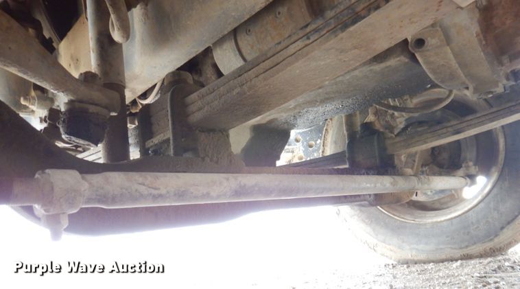 image for item KN9989 1994 White GMC WG  semi truck