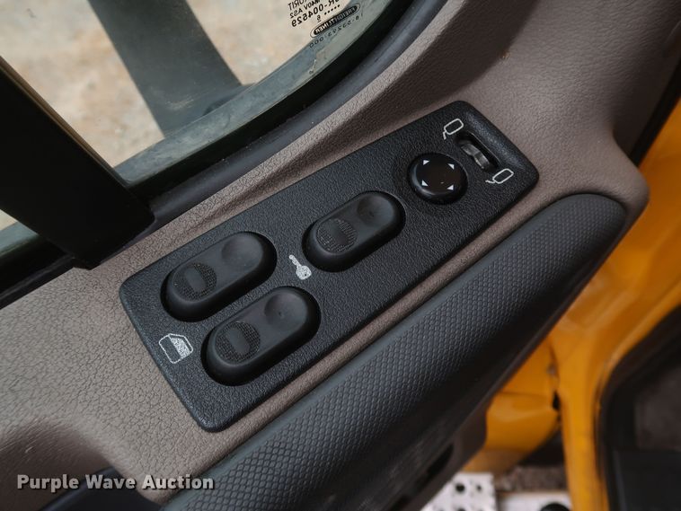 image for item KR9810 2017 Freightliner Cascadia 125  semi truck