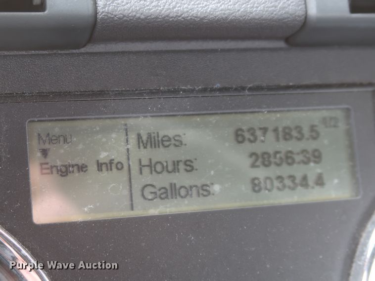 image for item KR9810 2017 Freightliner Cascadia 125  semi truck