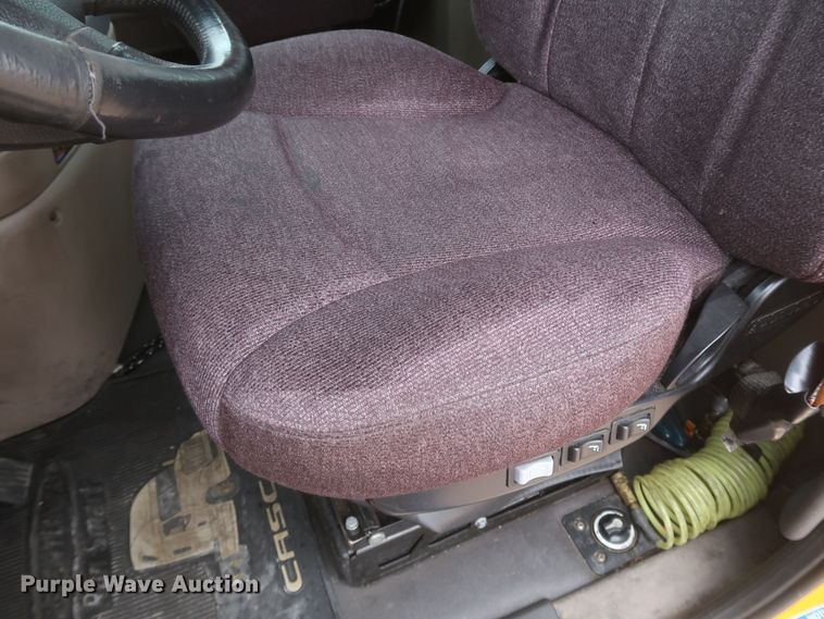 image for item KR9810 2017 Freightliner Cascadia 125  semi truck