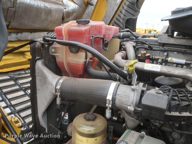 image for item KR9810 2017 Freightliner Cascadia 125  semi truck