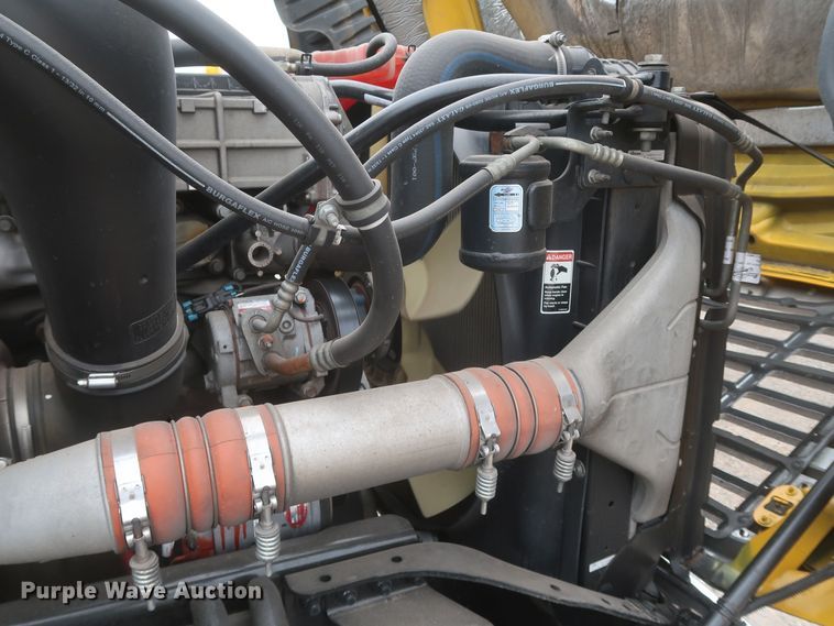 image for item KR9810 2017 Freightliner Cascadia 125  semi truck