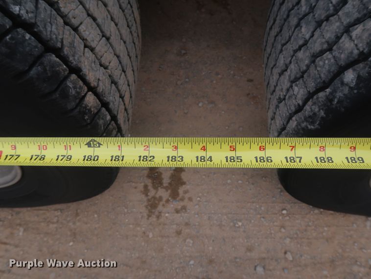 image for item KR9810 2017 Freightliner Cascadia 125  semi truck