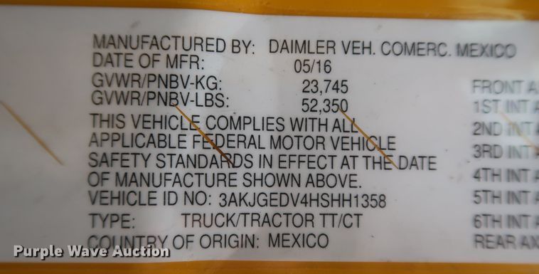 image for item KR9810 2017 Freightliner Cascadia 125  semi truck