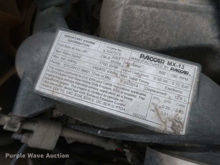 image for item KR9811 2015 Peterbilt 579  semi truck